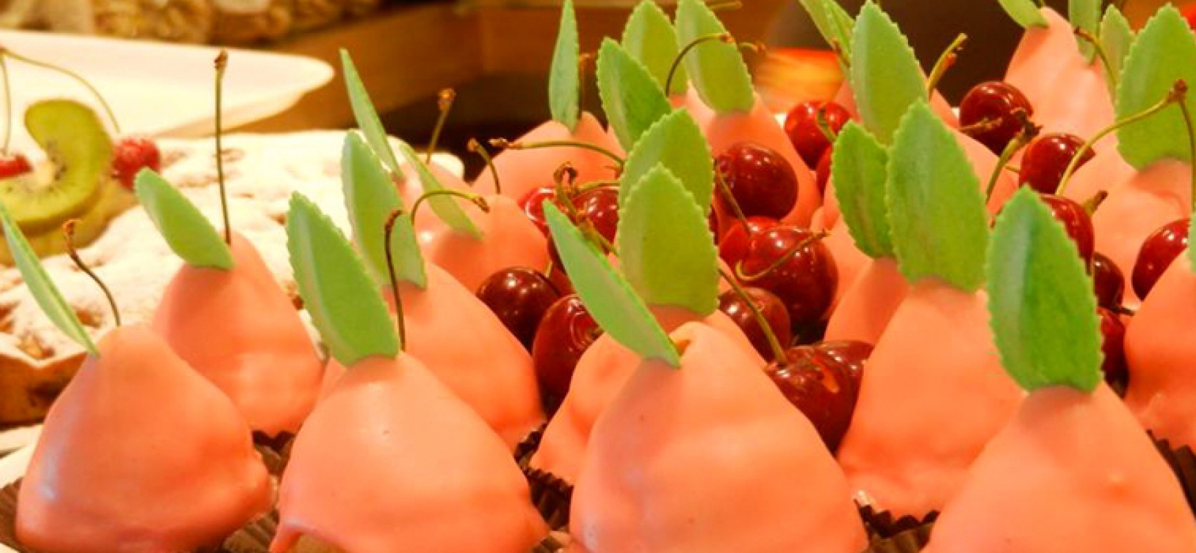 L’irresistibile connubio dolci-ciliegie: le foto delle creazioni dei maestri pasticcieri per “Happy Cherry”
