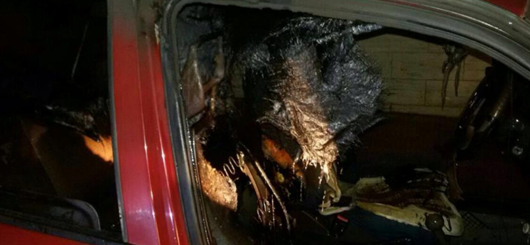 Auto incendiata nella notte tra sabato e domenica, pronto l’intervento dell’OER / FOTO