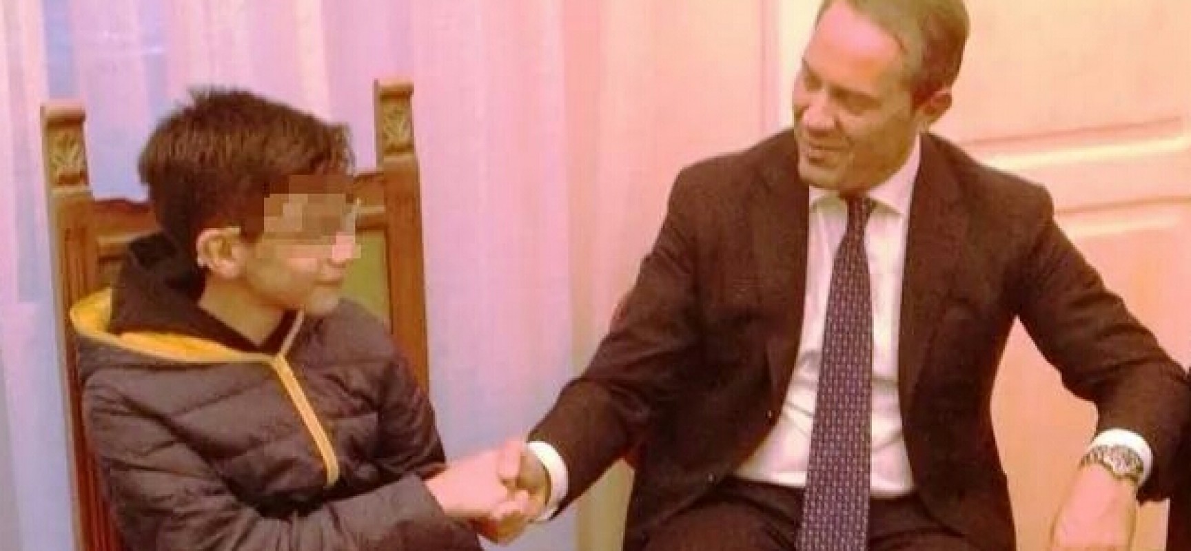Il sindaco incontra il piccolo Francesco, il ragazzo disabile che ha difficoltà a raggiungere la sua scuola