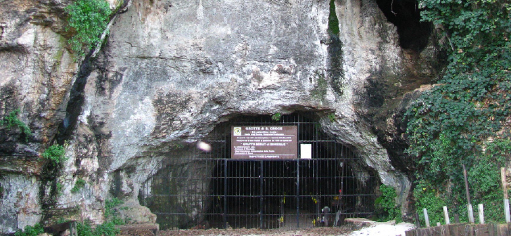 Grotte di Santa Croce, il Comune decreta la riapertura per accertamenti