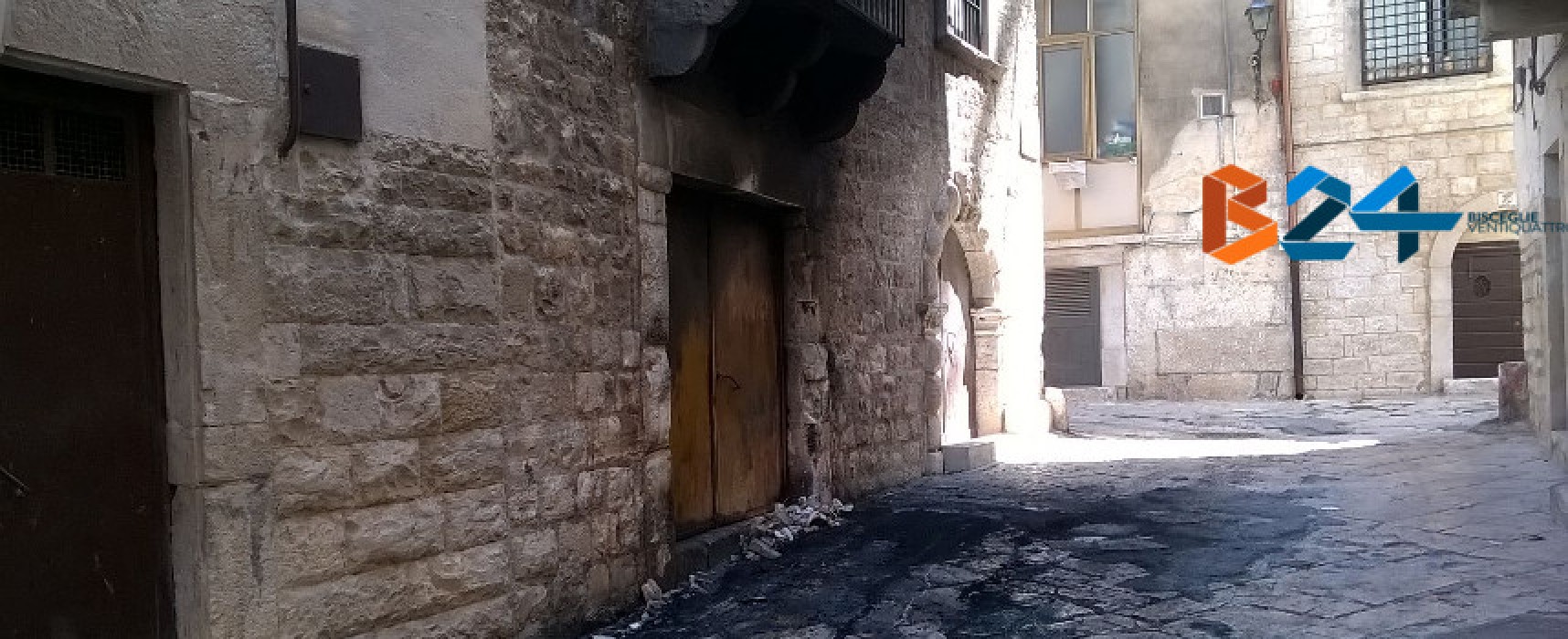 Danneggiato dalle fiamme palazzo Ammazzalorsa, secondo episodio in tre mesi