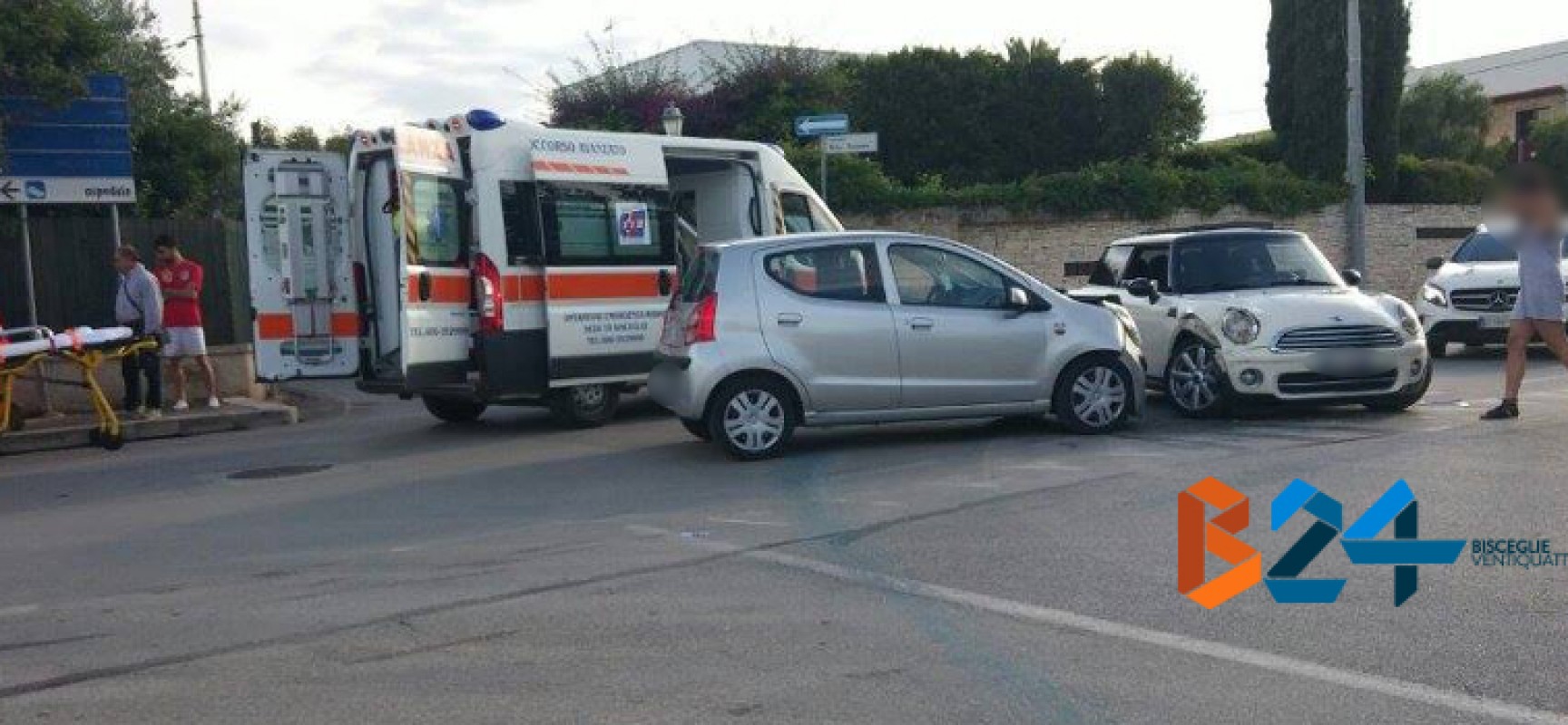 Scontro fra due auto in via Luigi Di Molfetta, ferita donna biscegliese