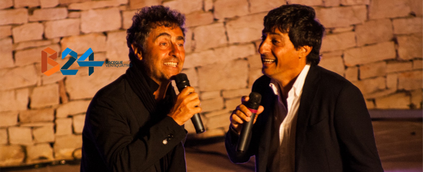 Risate e spensieratezza al teatro Mediterraneo per Solfrizzi e Stornaiolo / FOTO E VIDEO