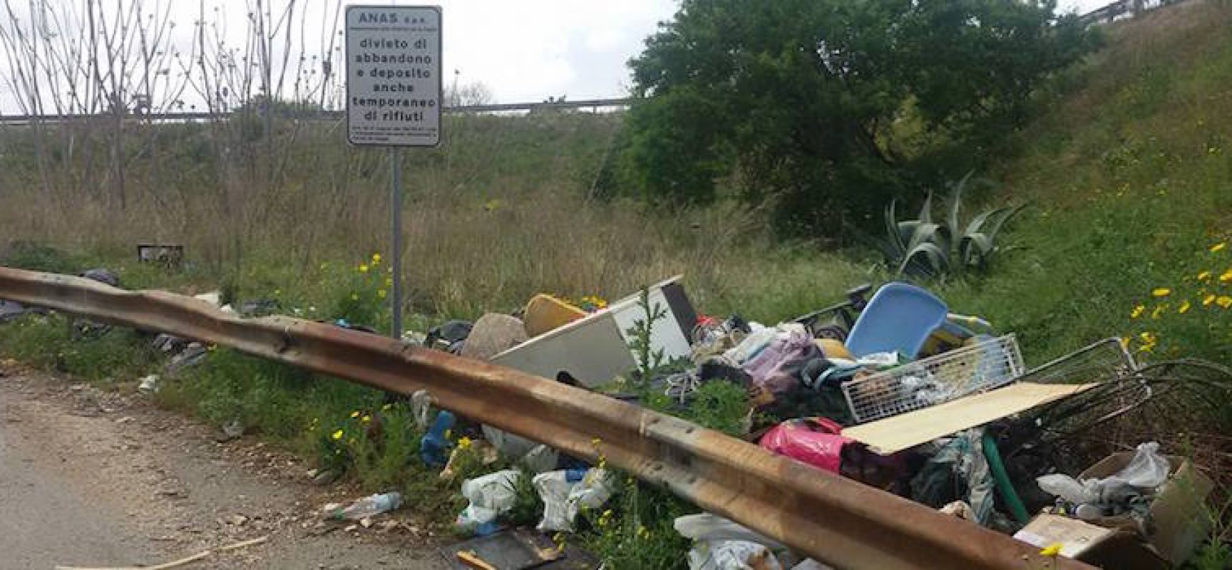 Abbandono indiscriminato rifiuti, Mauro Sasso: “Nell’agro circa cento siti con immondizia” / FOTO