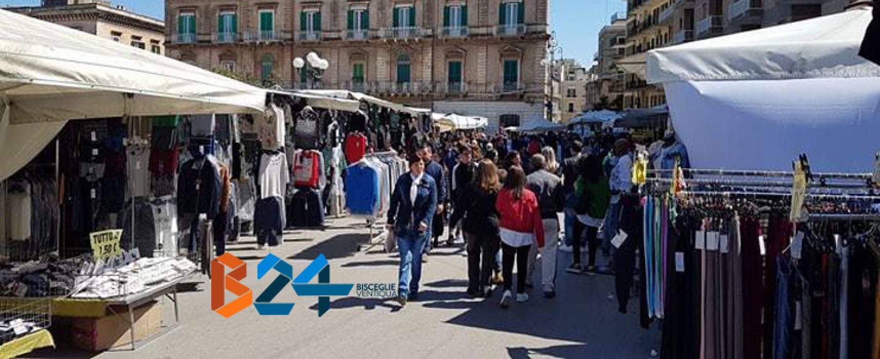 Oggi primo mercato straordinario dicembrino in piazza Vittorio Emanuele II