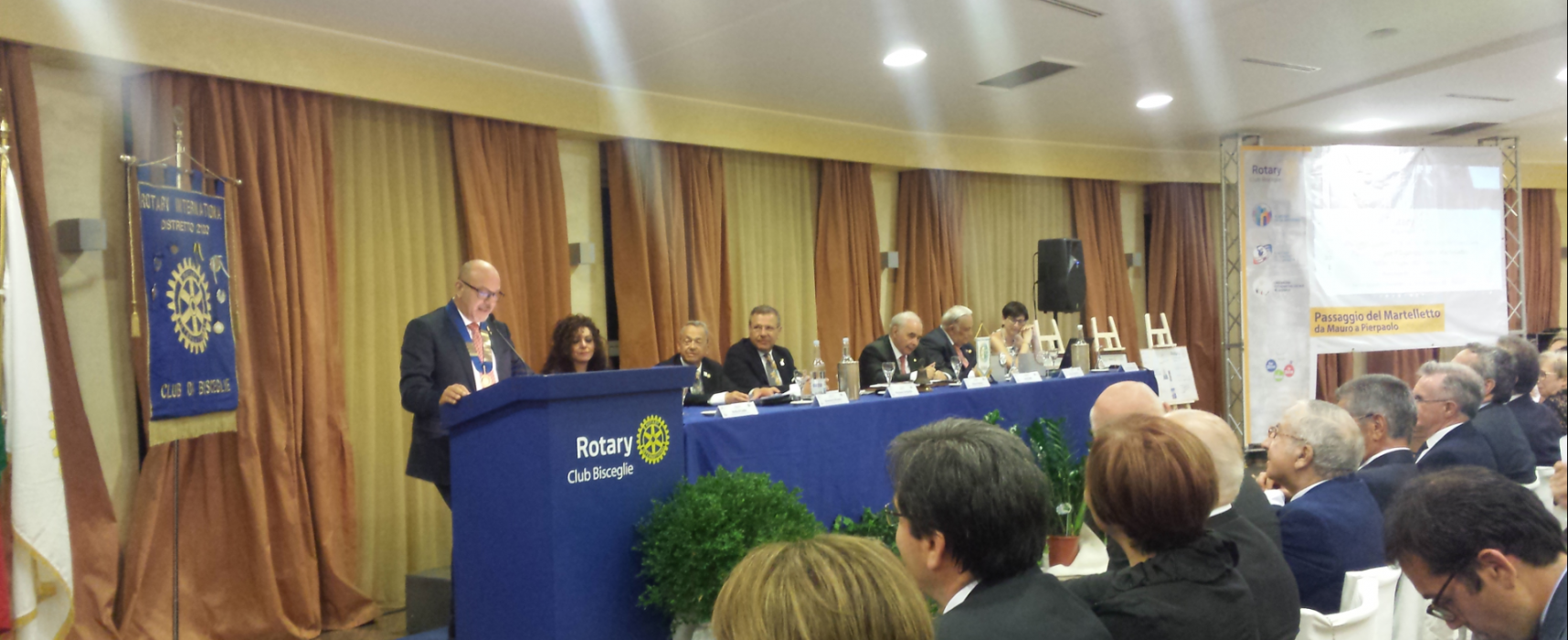 Rotary Club Bisceglie, Mauro Pedone cede il martelletto a Pierpaolo Sinigaglia
