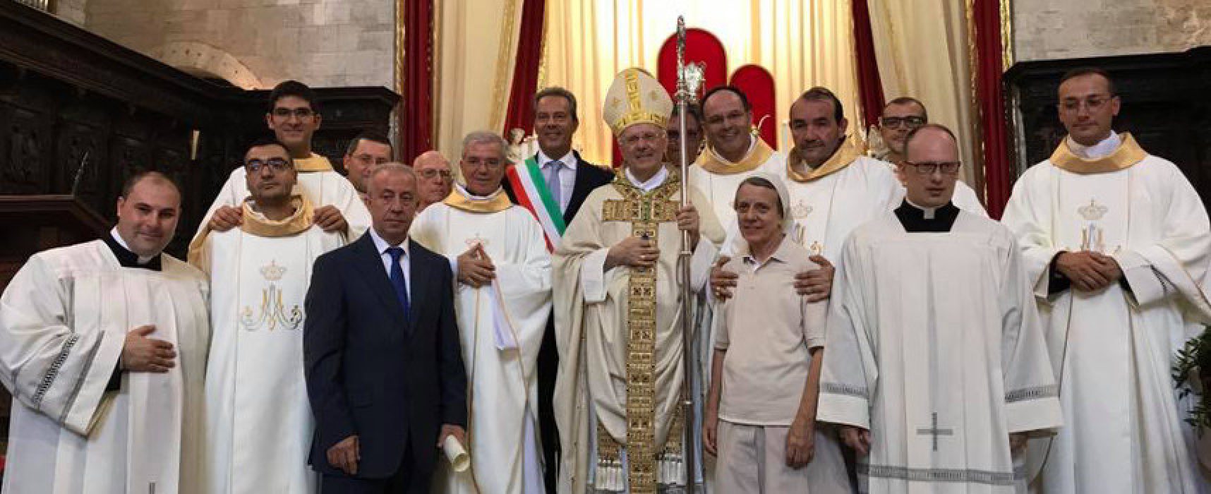 Consegnata la cittadinanza onoraria a Monsignor Pichierri