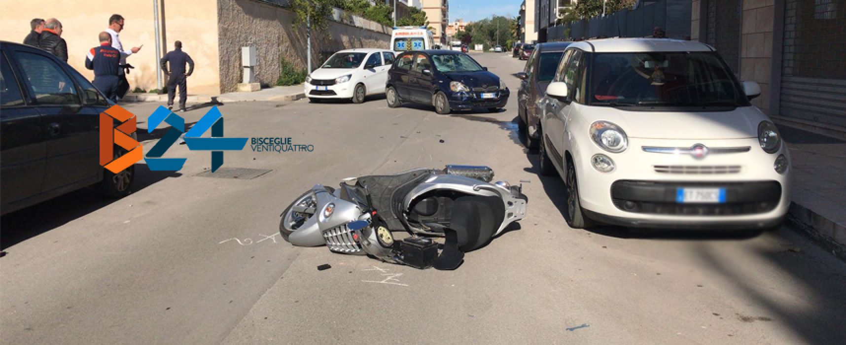 Scontro auto-moto in zona san Pietro, feriti due diciottenni