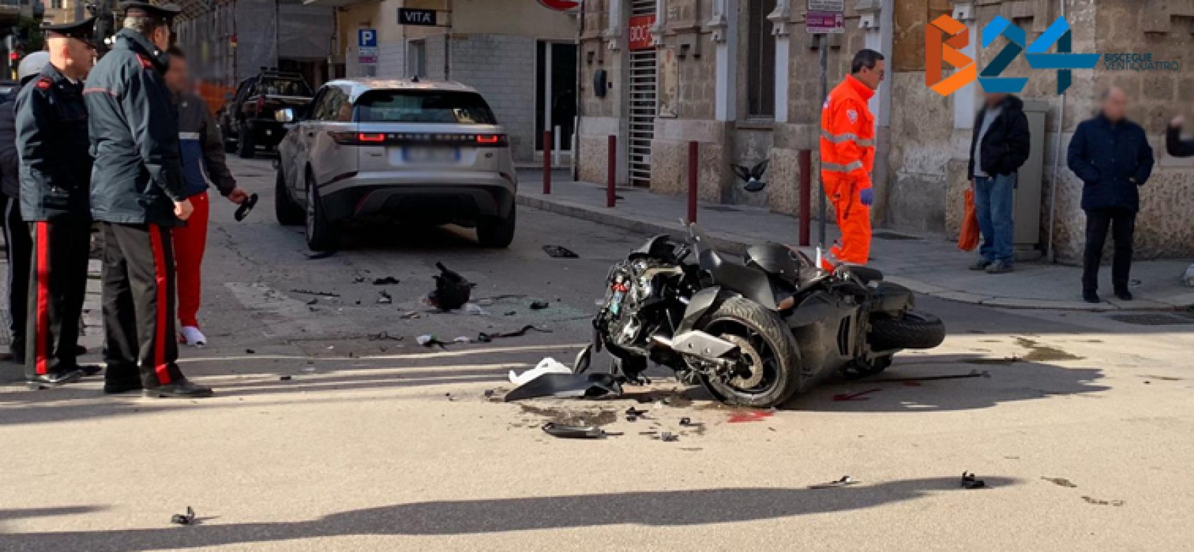 Scontro auto-moto in via Piave, due minorenni al pronto soccorso / FOTO