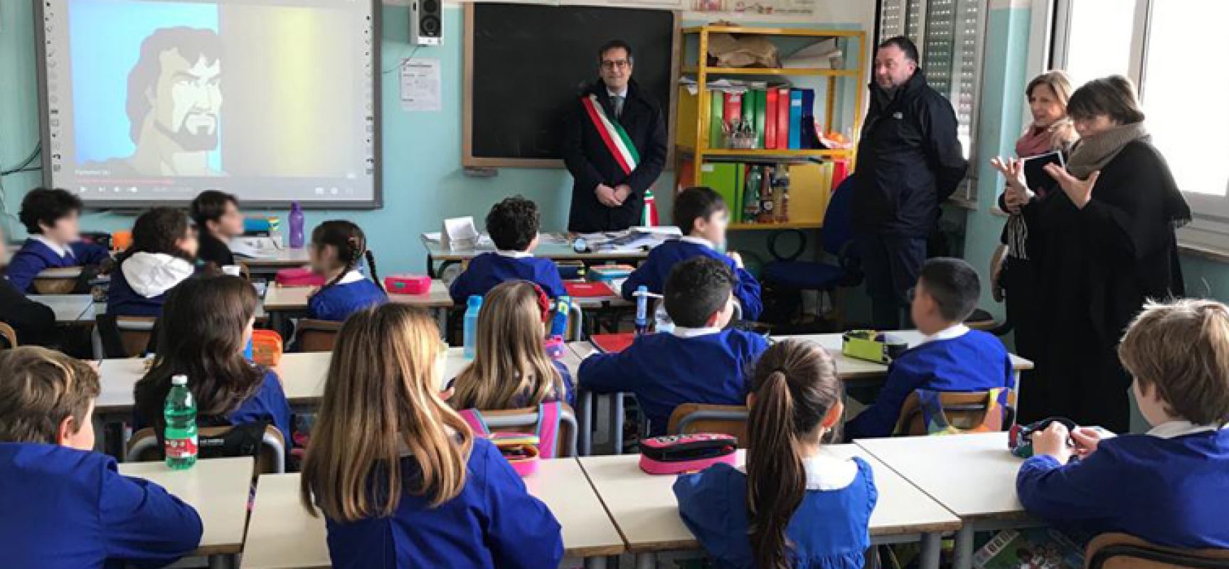 Il sindaco Angarano a scuola per rispondere alle domande dei bambini