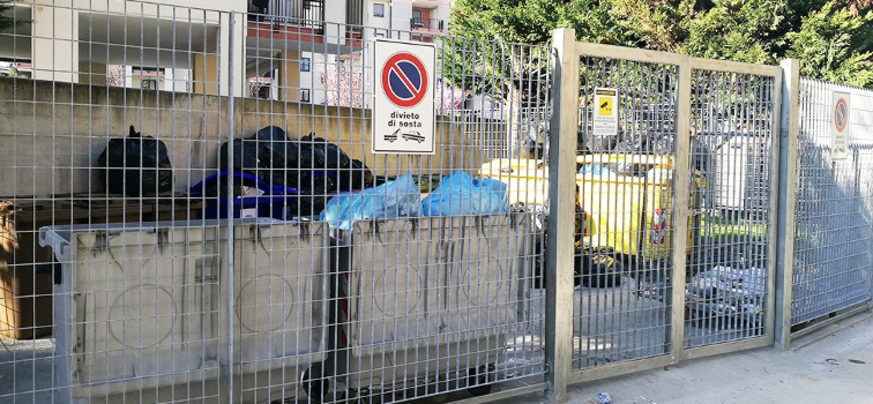 ﻿Recintata area rifiuti dell’ospedale, Consiglio e Parisi: “Ora stop alle brutte abitudini”