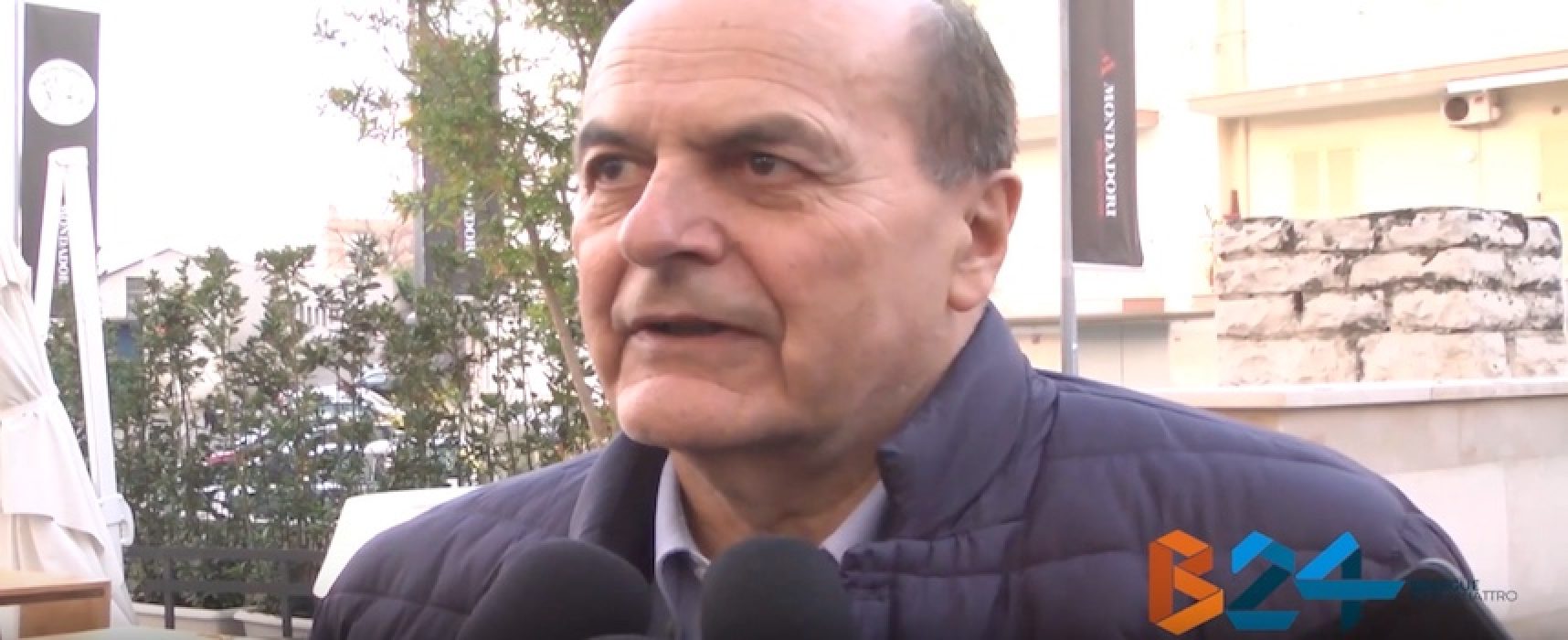Rimpianti e speranze della sinistra, Bersani a Bisceglie dialoga con Padellaro e Truzzi / VIDEO
