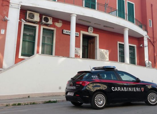 Bisceglie, Carabinieri arrestano 18enne per tentato furto d’auto