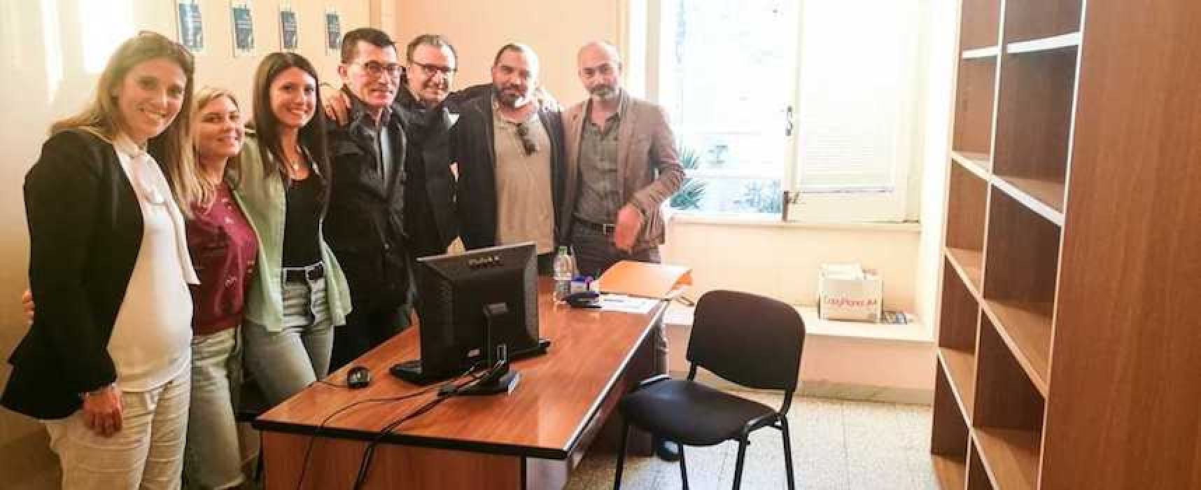 L’imprenditore Sinisi dona mobili per ufficio comunale destinato ad associazioni