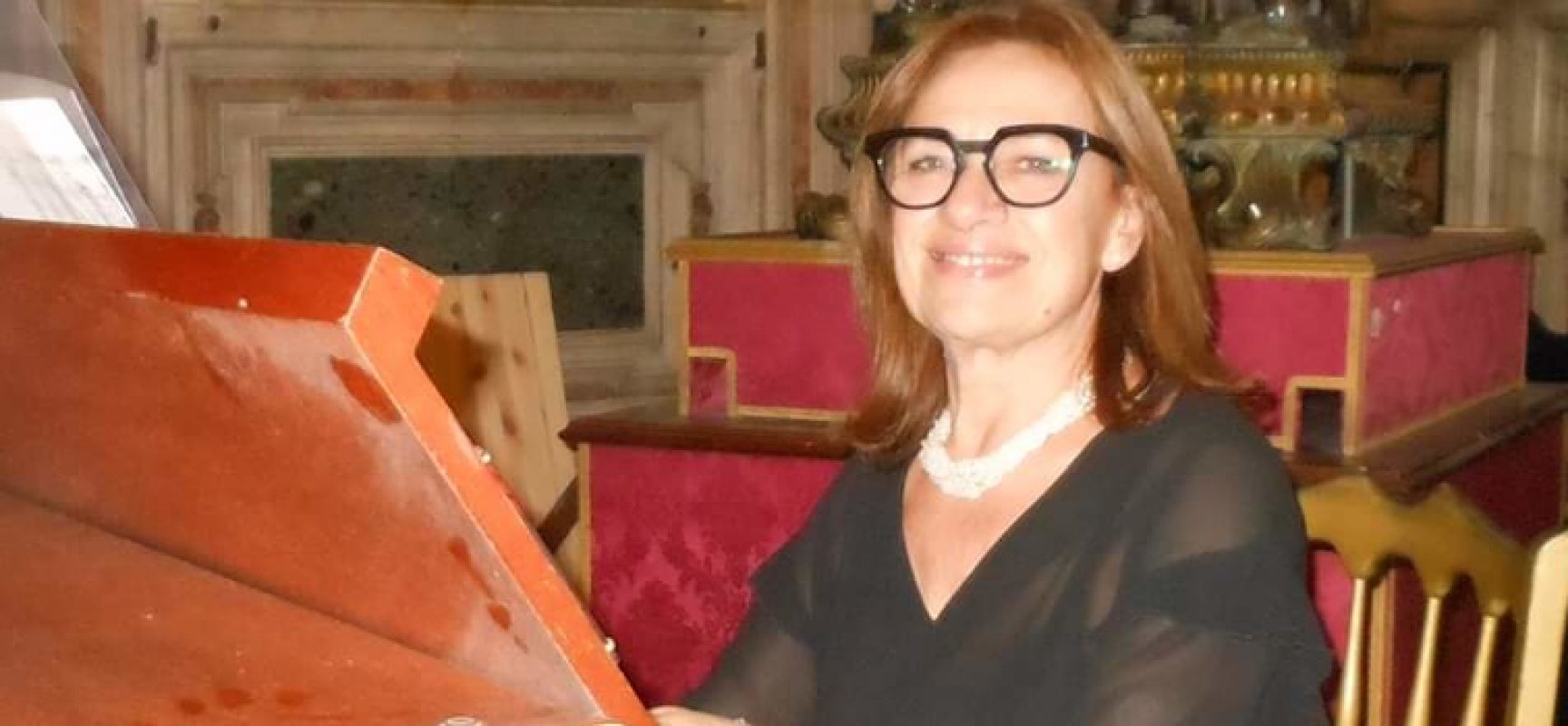 La Maestra Angelarosa Graziani apre il decennale dei Club per l’Unesco di Bisceglie e Napoli