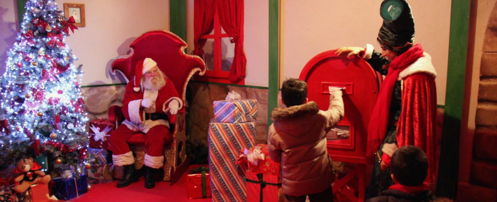 Pista di ghiaccio, luminarie e musica dal vivo nel Villaggio di Babbo Natale a Bisceglie