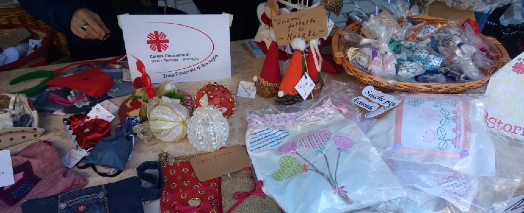 “Natale in sartoria”, mercatino organizzato da Emporio eco-solidale e “Storie&stoffe”