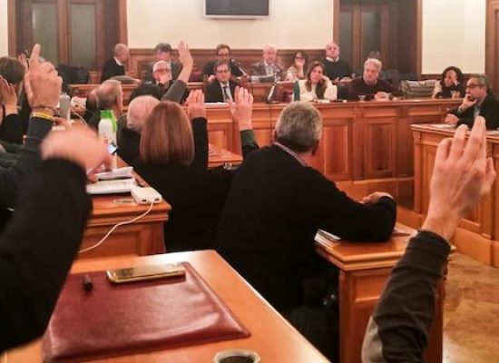 Sindaco e Assessori replicano a Spina su Consiglio comunale: “Distorce realtà per fini elettorali”