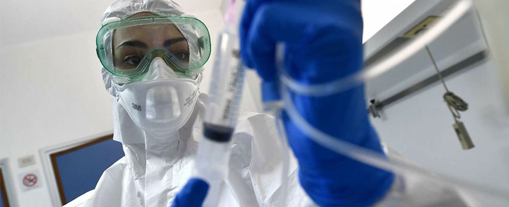 Coronavirus: 11 decessi oggi in Puglia, 3817 i nuovi positivi, leggero calo nei ricoveri