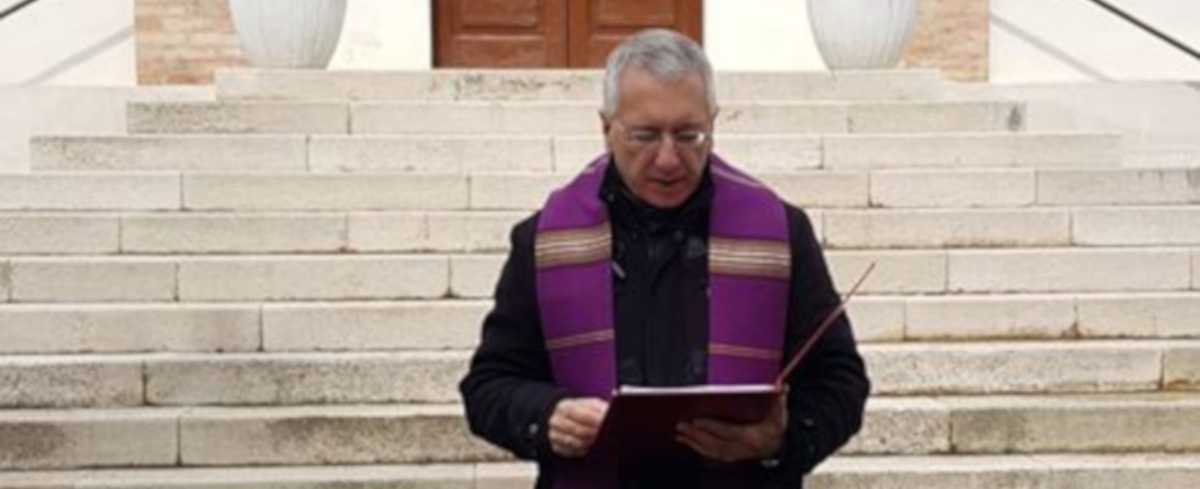 Puglia in zona arancione, Arcivescovo D’Ascenzo dà nuove disposizioni alla Chiesa