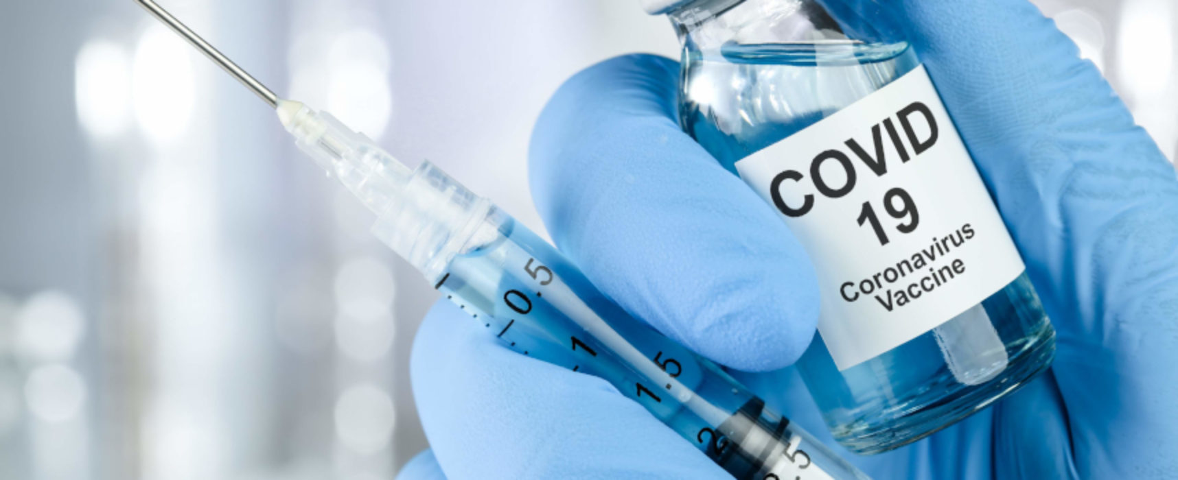 Somministrazione vaccini anti Covid, bando per laureati in medicina e chirurgia e infermieri
