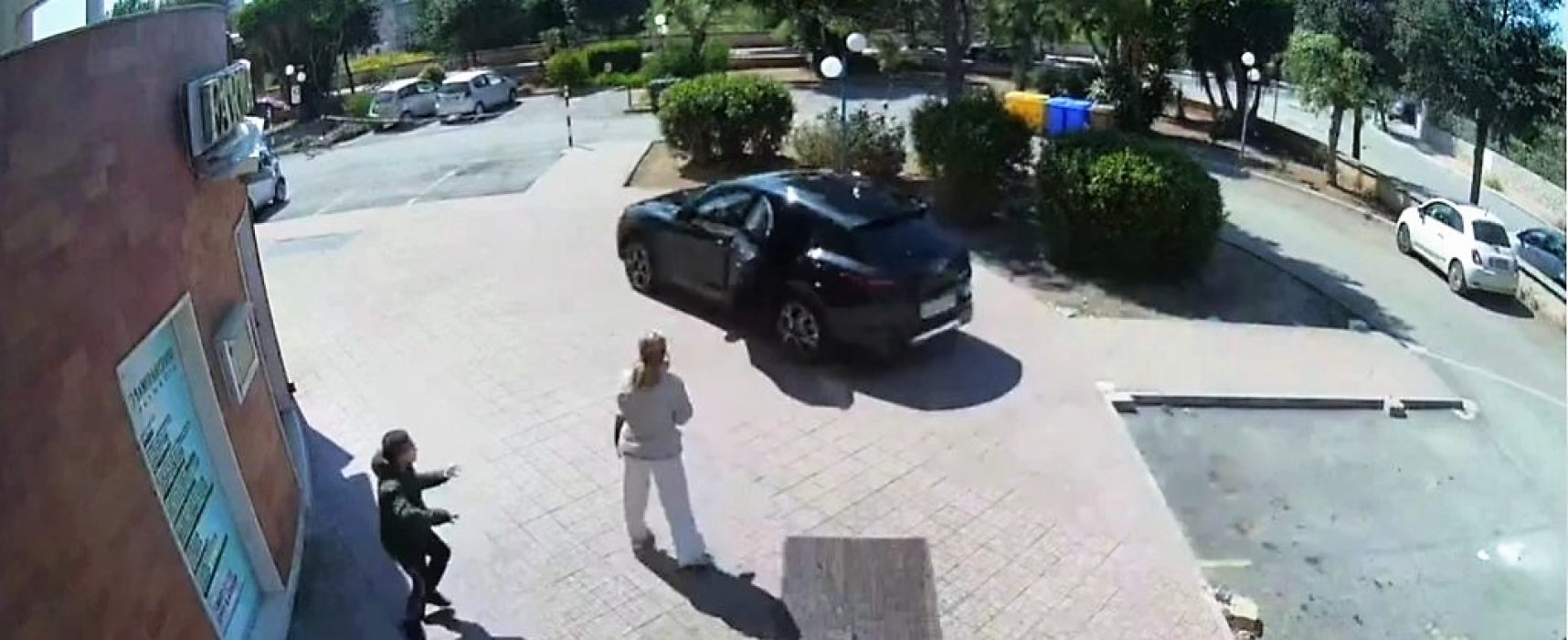 Rubano auto sotto gli occhi del proprietario: incredibile furto a Bisceglie / VIDEO