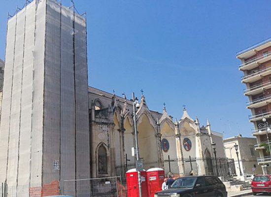 Iniziati i lavori di restauro alla torre civica dell’orologio / FOTO