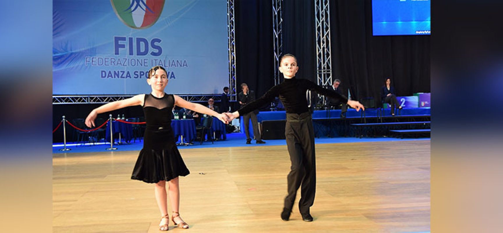 Medaglia d’argento ai Campionati Italiani di danza sportiva per il biscegliese Samuel Venosi