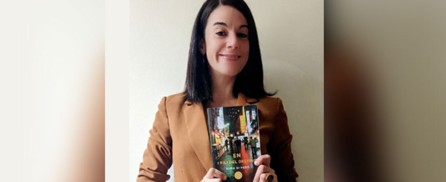 Aura Di Febo a Bisceglie per il suo esordio letterario presenta “En I fili del destino”
