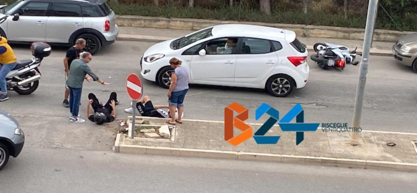 Incidente tra auto e scooter in via San Martino: due ragazzi finiscono in ospedale