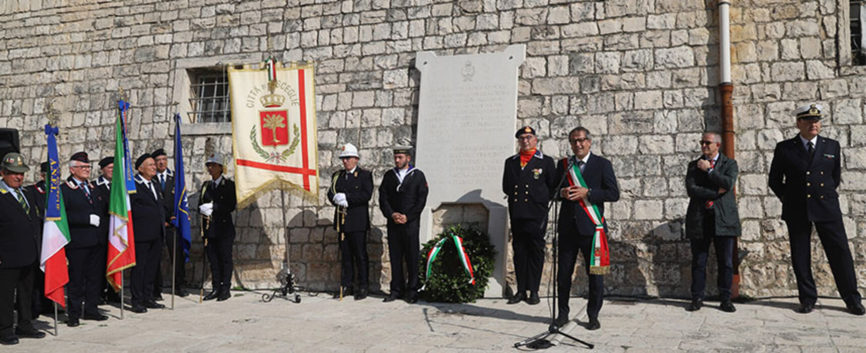 Bisceglie onora memoria caduti Corazzata Roma, Angarano: “Preservare principi Costituzione” / FOTO