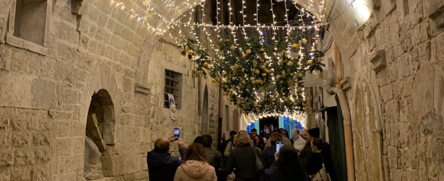 Natale, Associazione Borgo Antico: “Non buttate i vecchi addobbi, abbelliamo il centro storico”