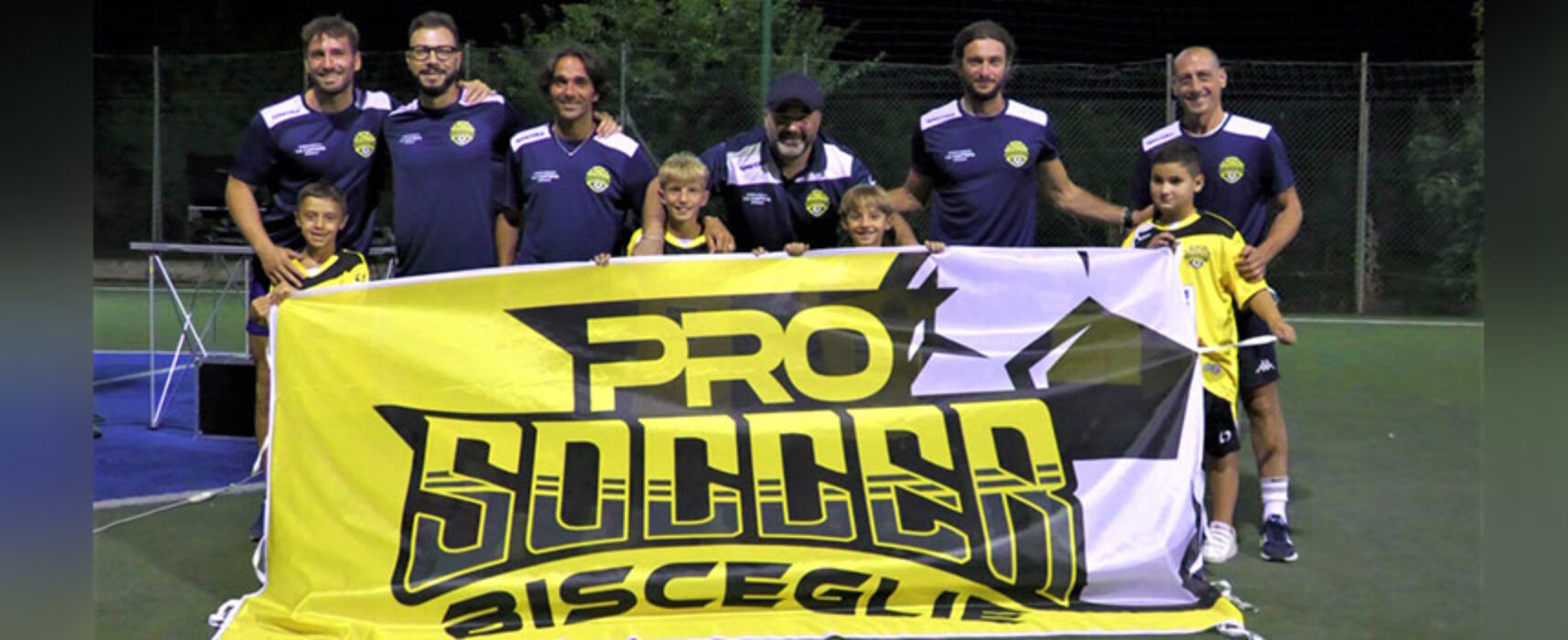 La scuola calcio Pro Soccer Bisceglie si è ufficialmente presentata alla città / VIDEO