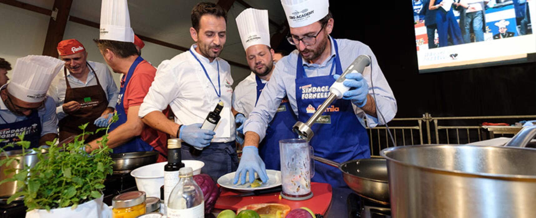 Torna “Sindaci ai fornelli!”, a Bisceglie l’evento con la sfida in cucina più originale d’Italia